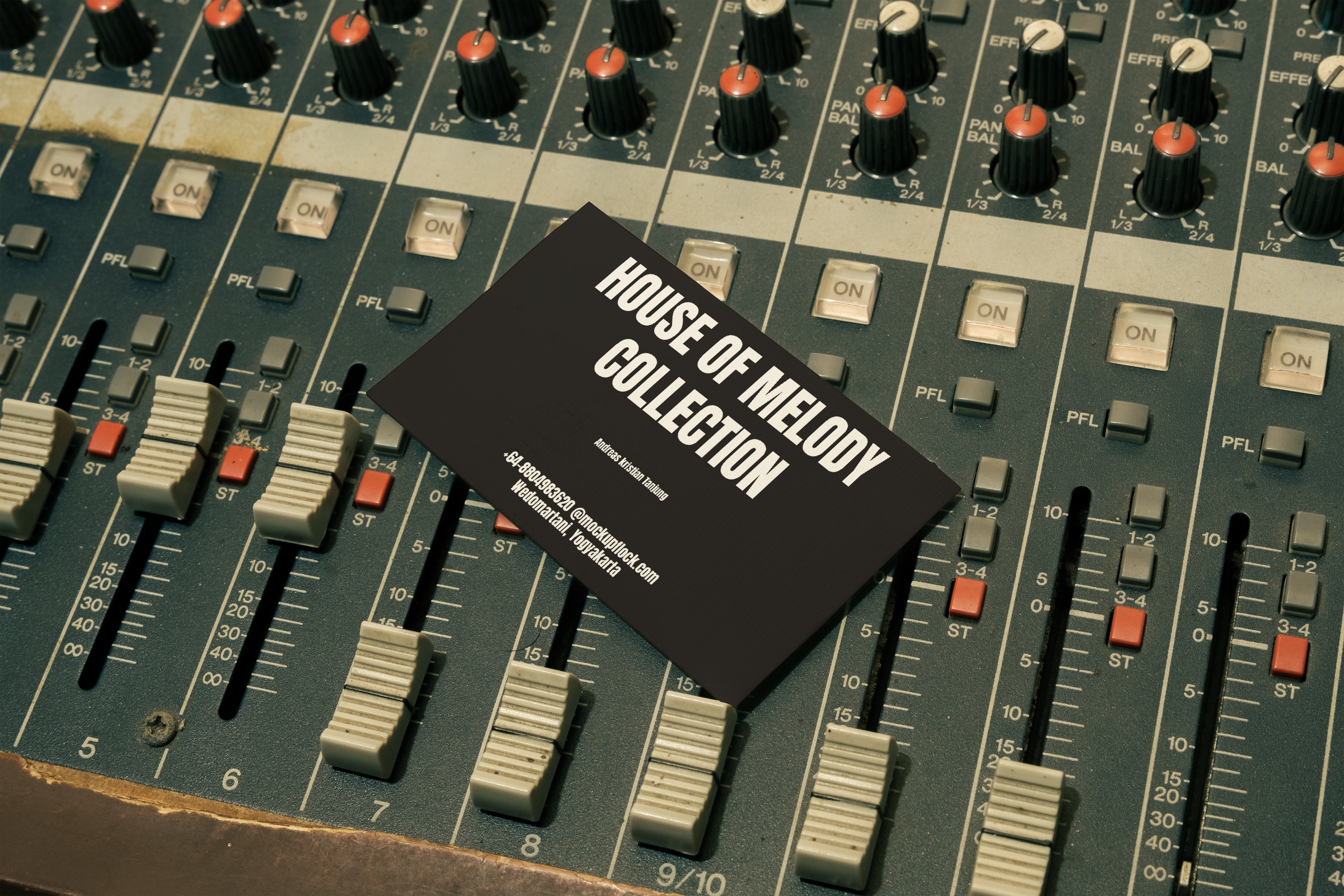 HOM Business Card 17 Mockup - Mockup Flock 1.jpg