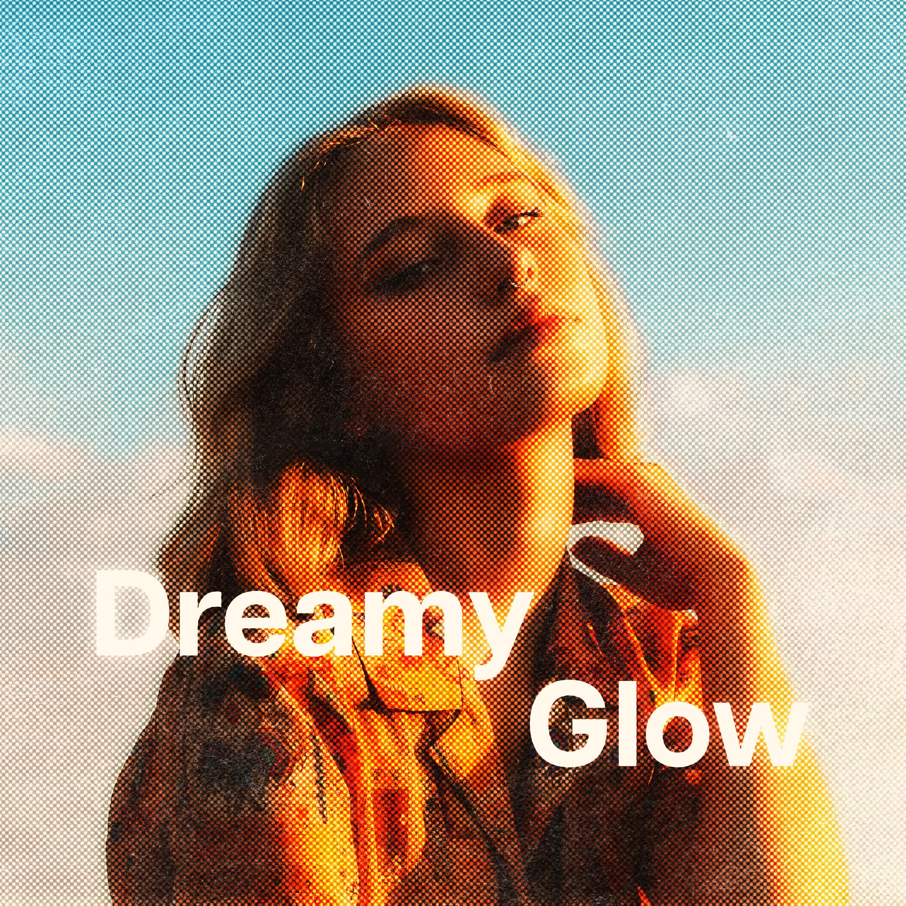 Dreamy Glow Halftone Print Effect