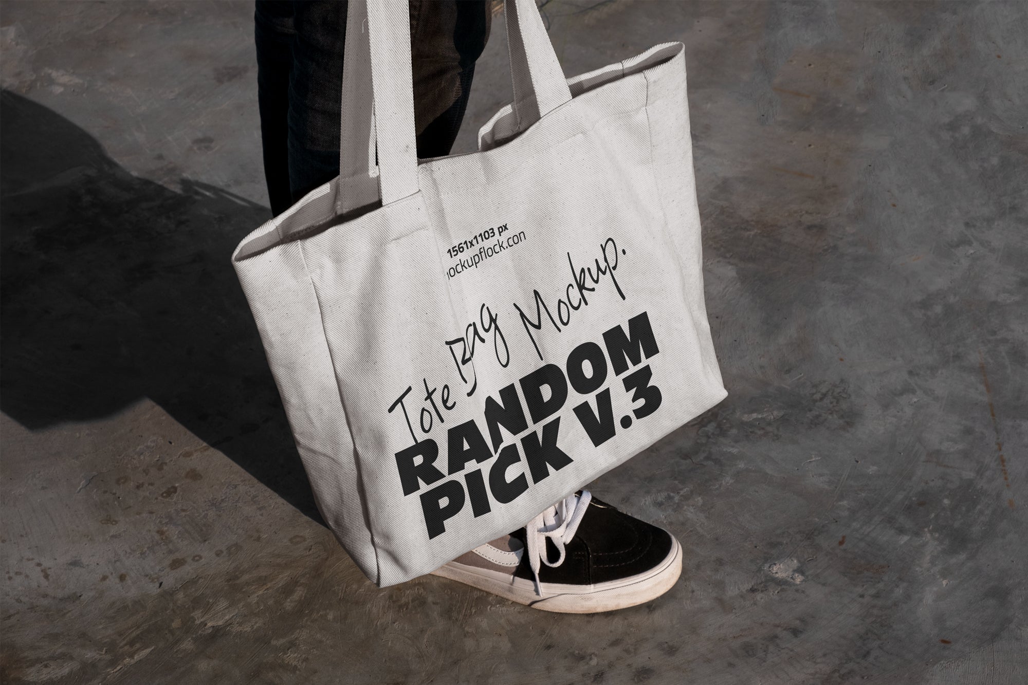 rp-v3-tote-bag-mockup-mockup-flock-2.jpg