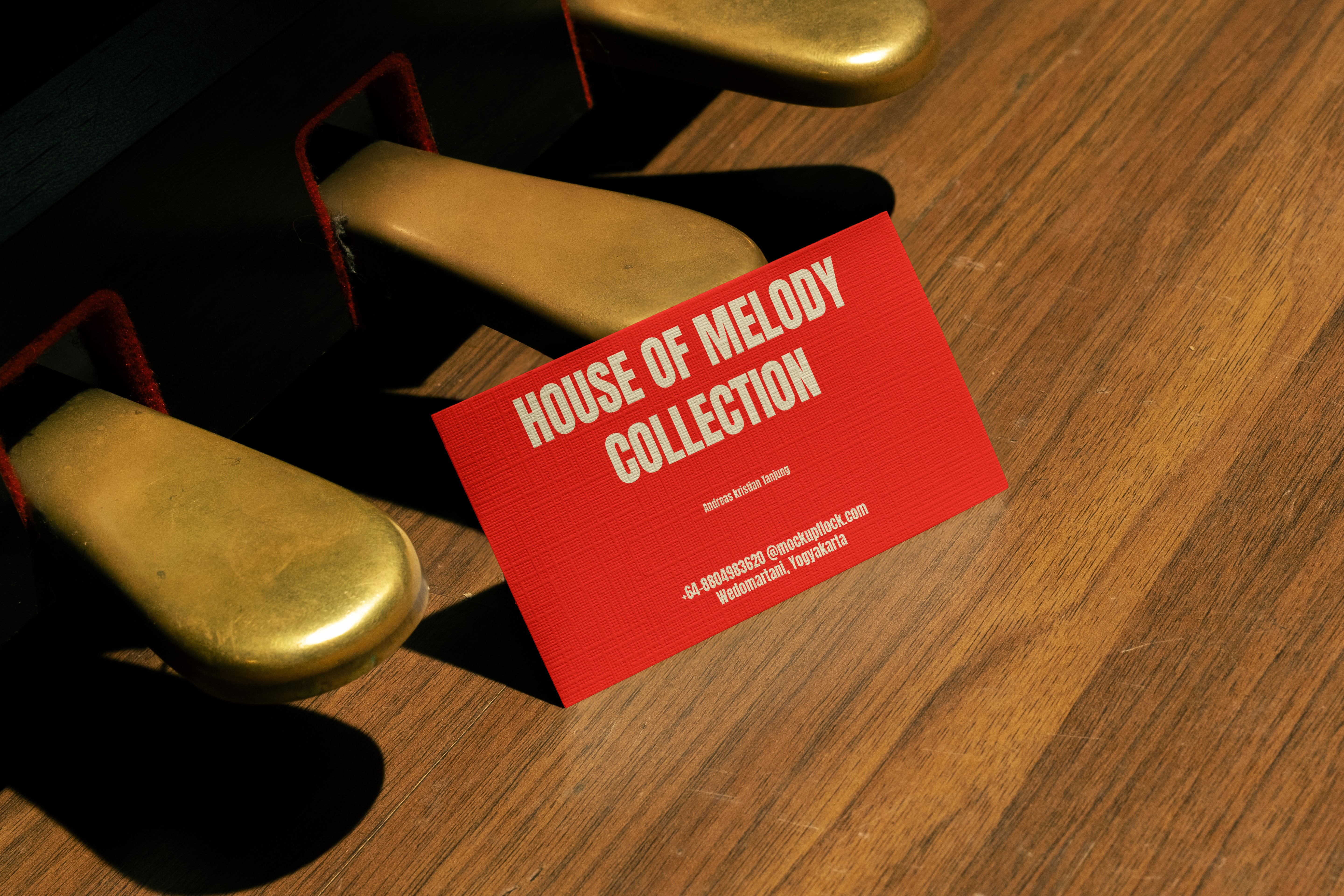 HOM Business Card 02 Mockup - Mockup Flock 2.jpg