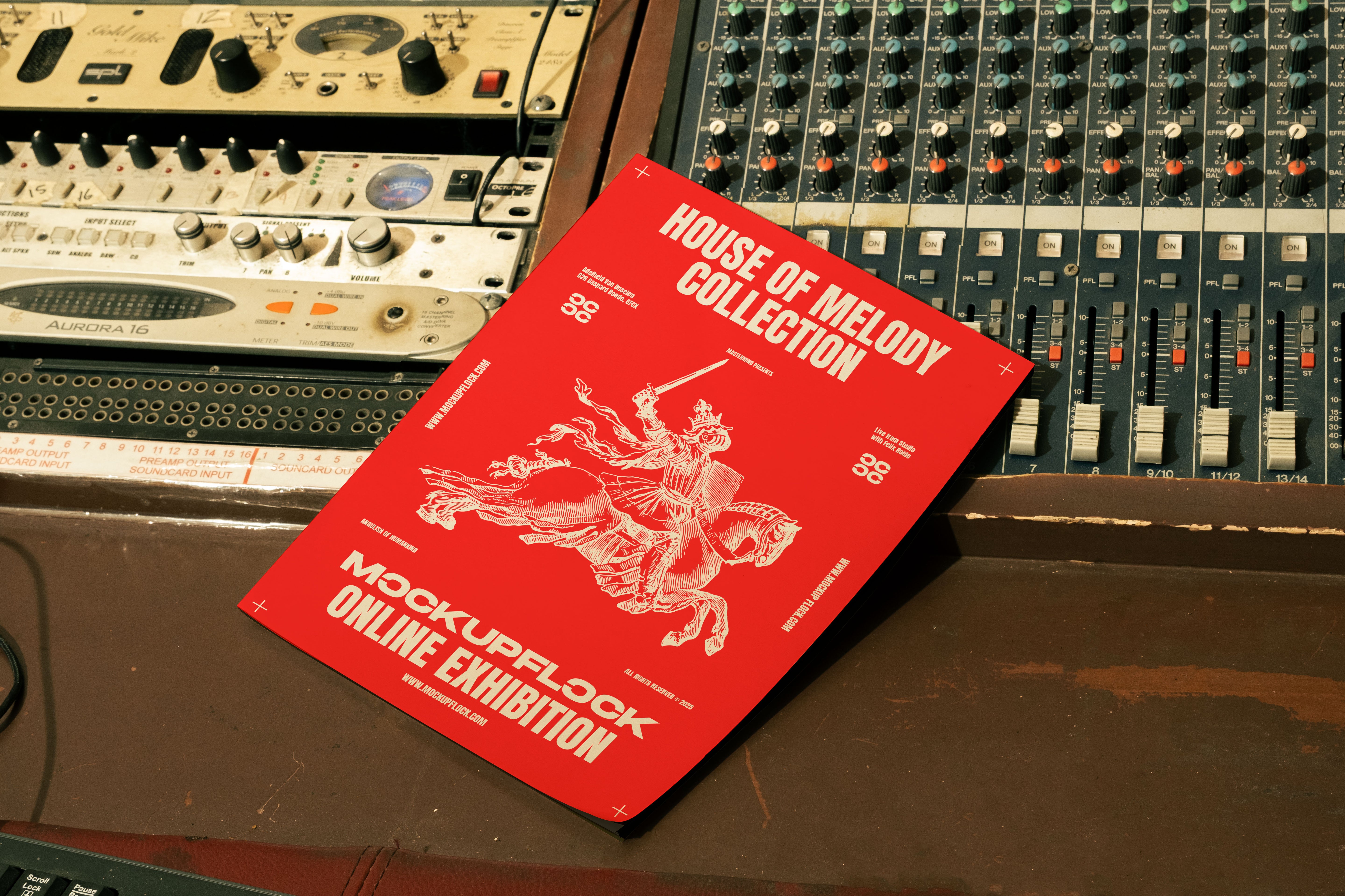 HOM Magazine 01 Mockup - Mockup Flock 2.jpg