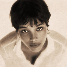 Retro Blur Photo Effect - Pixelbuddha 4.jpg