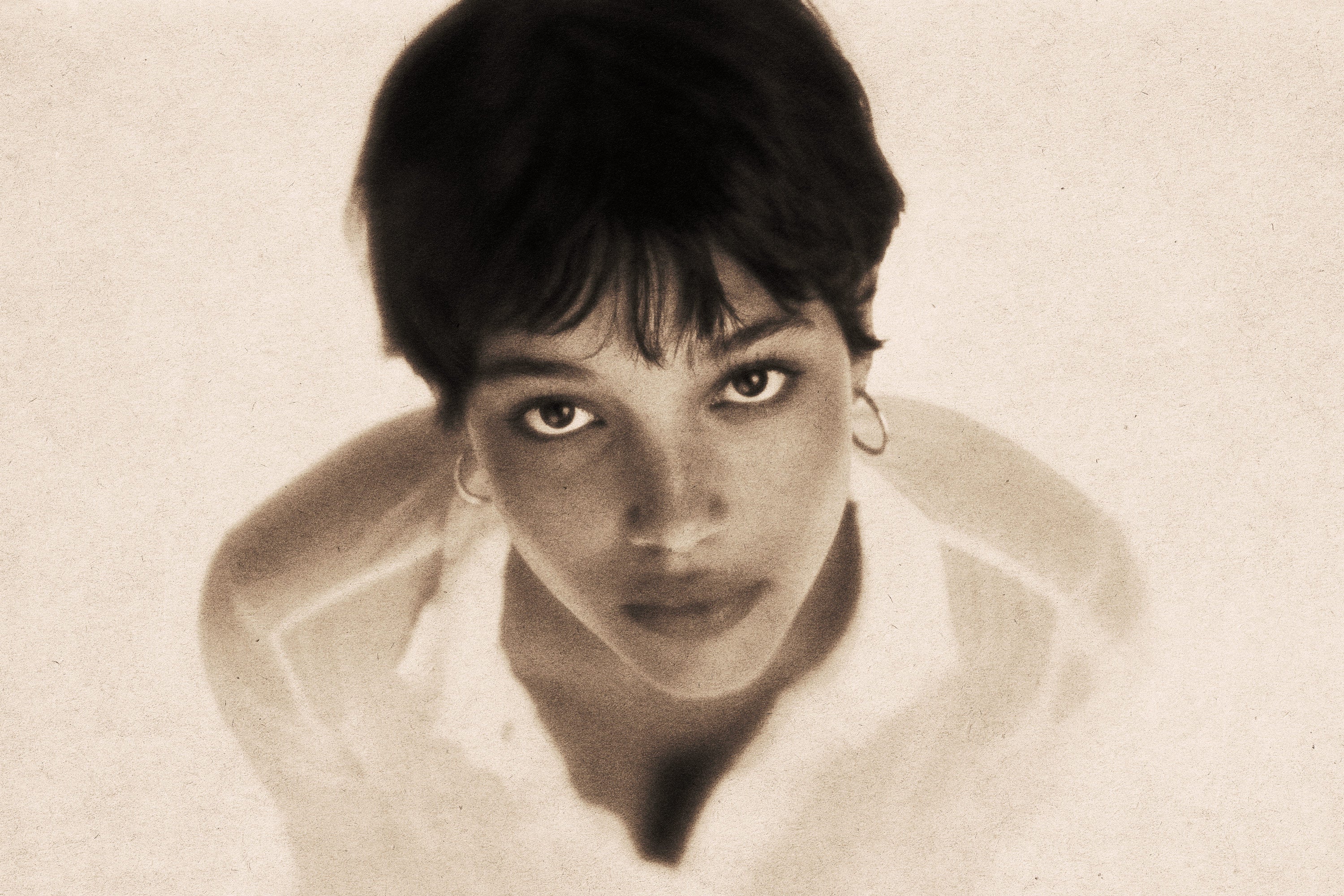 Retro Blur Photo Effect - Pixelbuddha 4.jpg