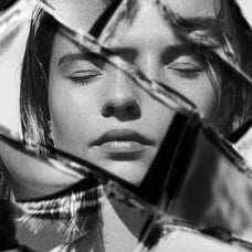 Broken Mirror Photo Effects