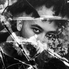 Broken Mirror Photo Effects