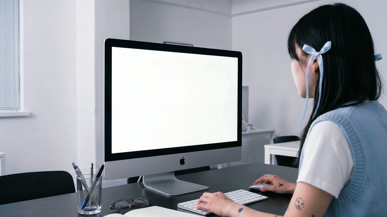 desktop-screen-mockup-studio-archive-tbw-mockup-collection-taboja-brand-works-3.png
