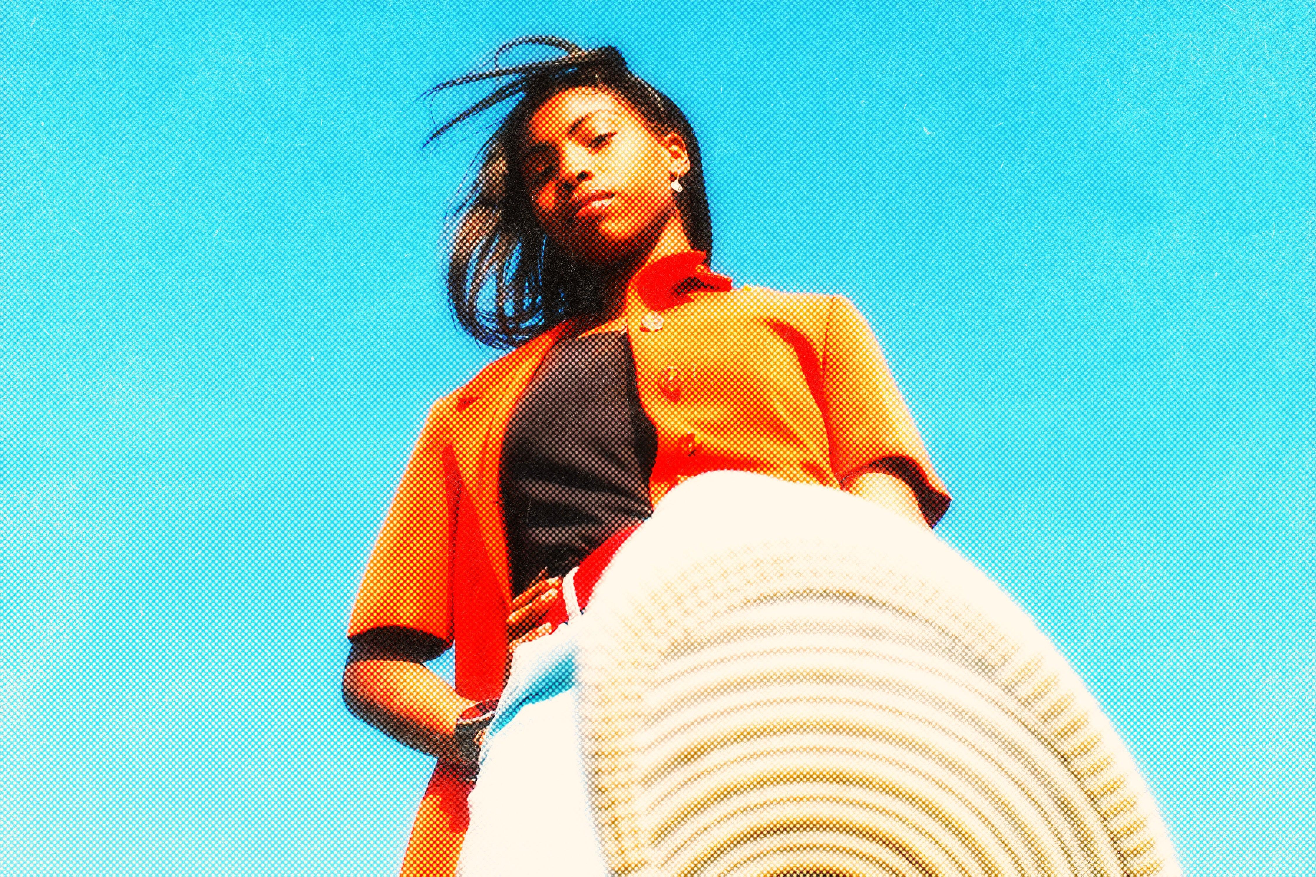 Dreamy Glow Halftone Print Effect