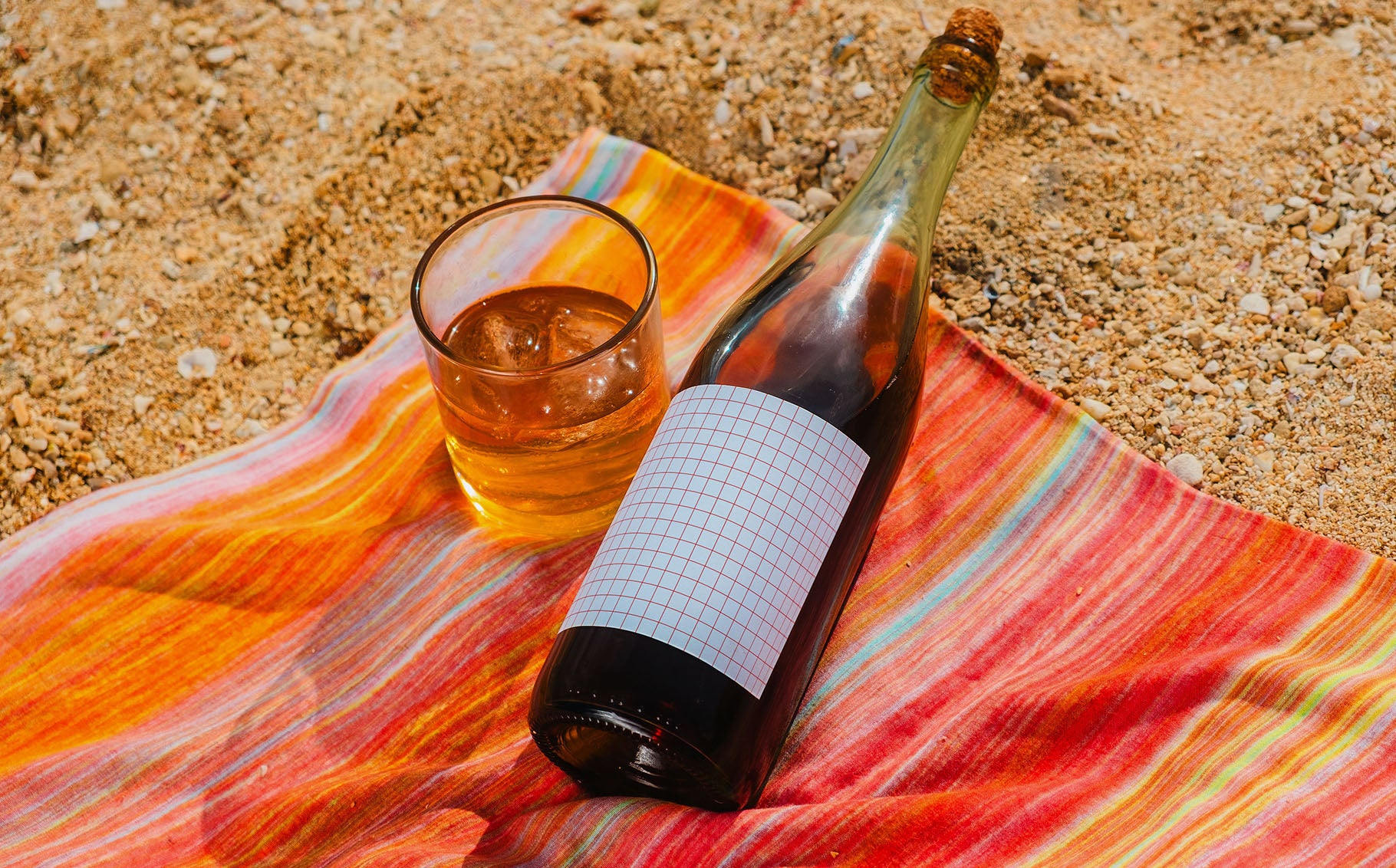 glass-bottle-mockup-morrobati-6.jpg