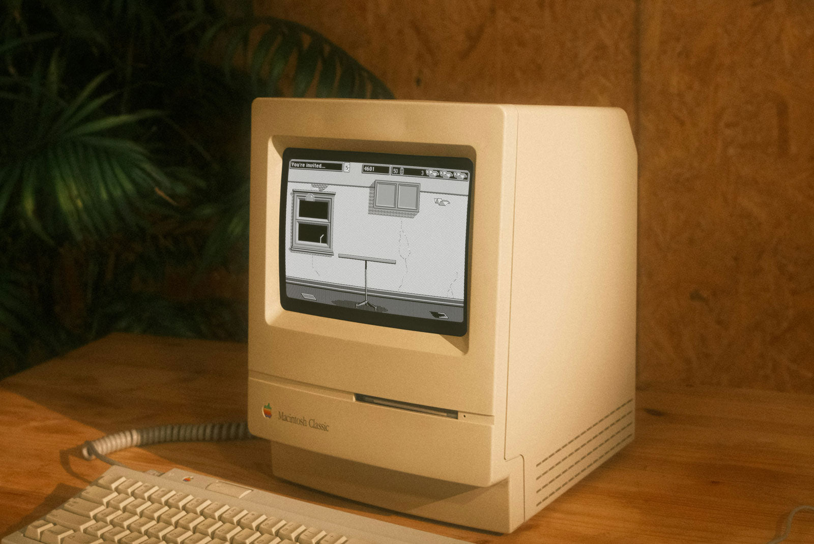 monitor-mockup-macintosh-classic-delamford-supply-3.jpg