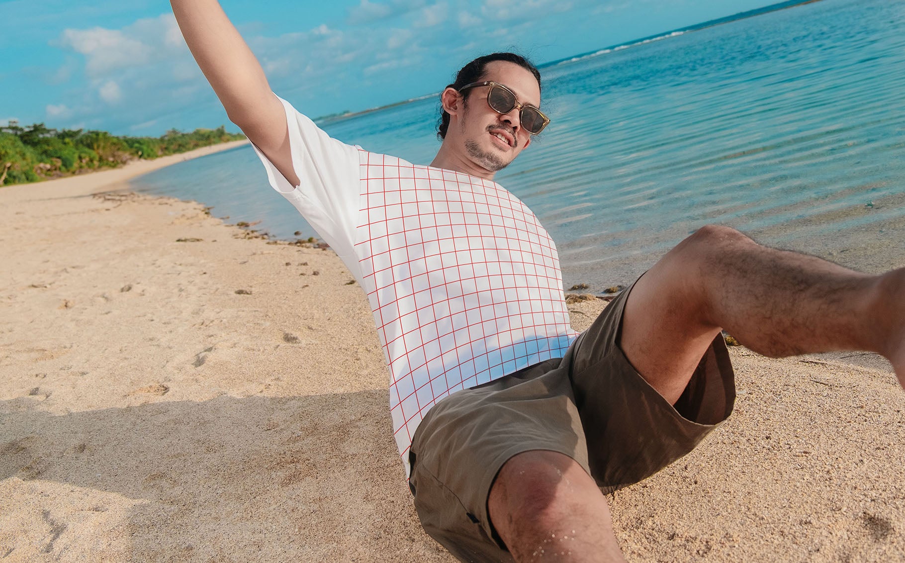 oversize-t-shirt-mockup-pack-morrobati-7.jpg