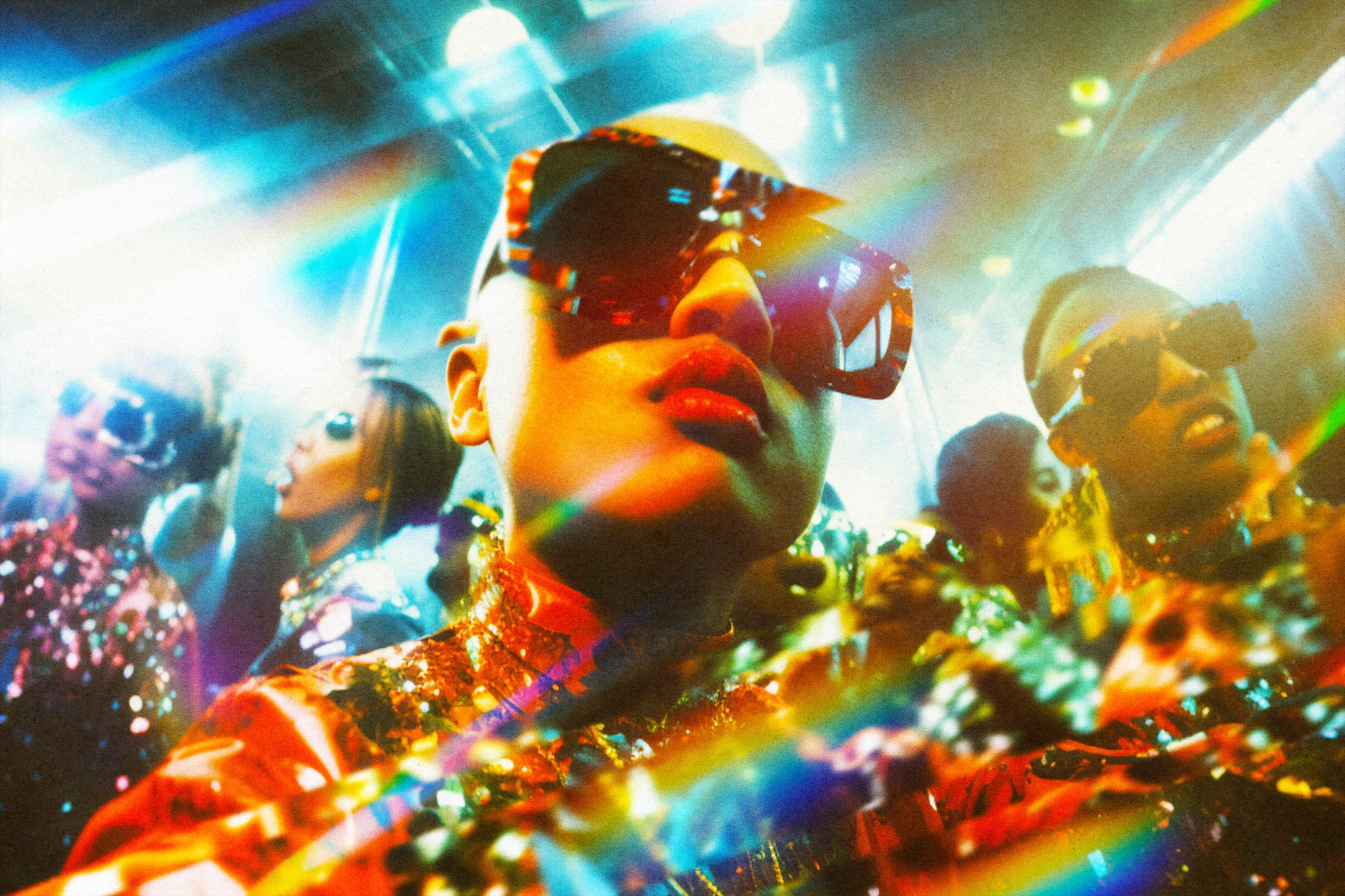 retro-prism-card-photo-effect-pixelbuddha-5.jpg