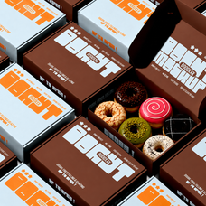 takeaway-donut-box-mockup-unknown-creator-4.png